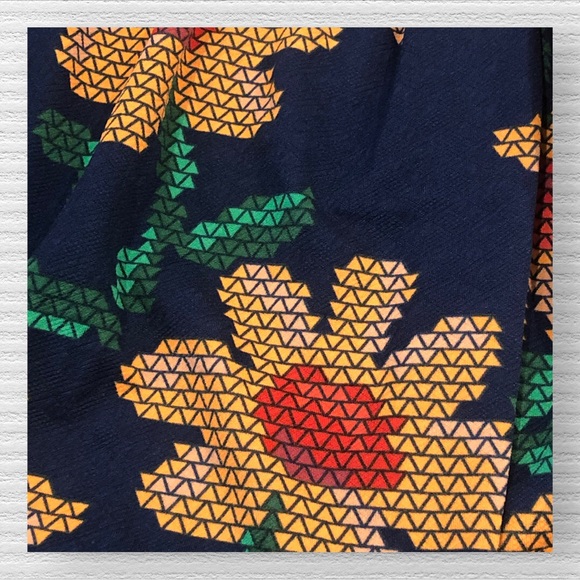 LuLaRoe Amelia Sunflower Dress - Picture 4 of 7